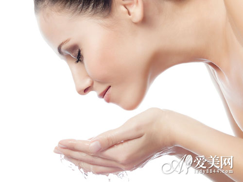 美容護(hù)膚：9個(gè)洗臉誤區(qū)加速面部皮膚衰老