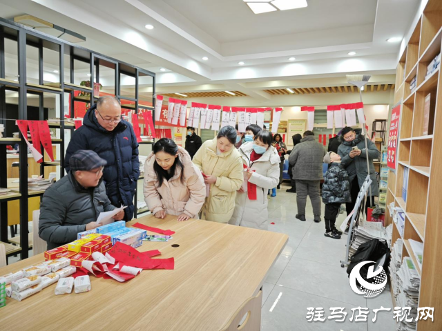 駐馬店市西園街道文化路社區(qū)開展“鬧元宵，猜燈謎”有獎活動