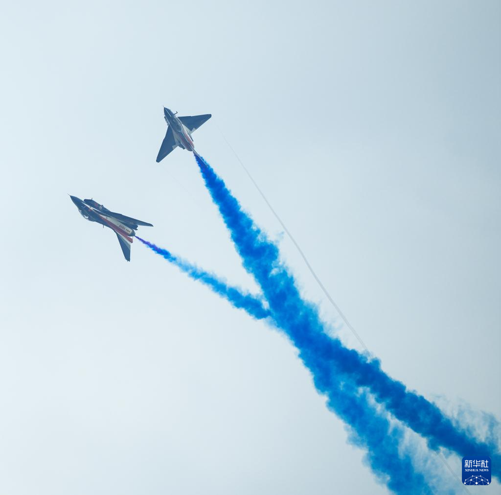 “八一”“紅鷹”展翅珠海為人民空軍慶生