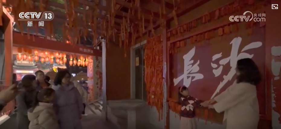 跟著電影品美食：電影美食業(yè)態(tài)融合 拉動影院及周邊消費(fèi)