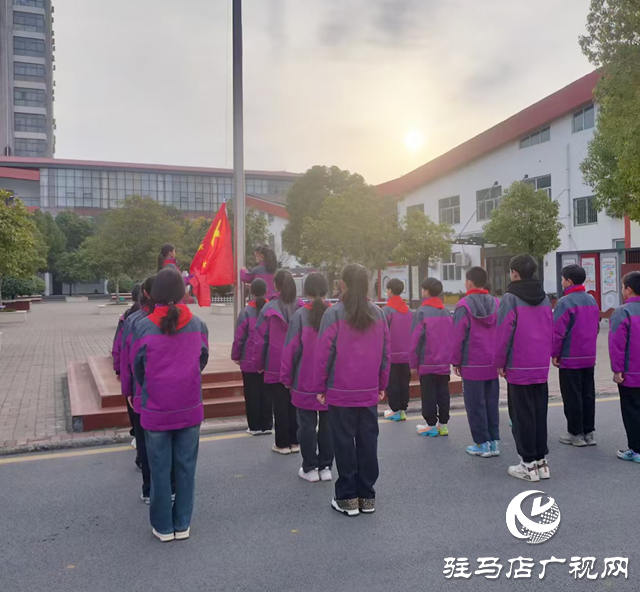 駐馬店市第二十五小學(xué)：童心翱翔季 蛇年新征程