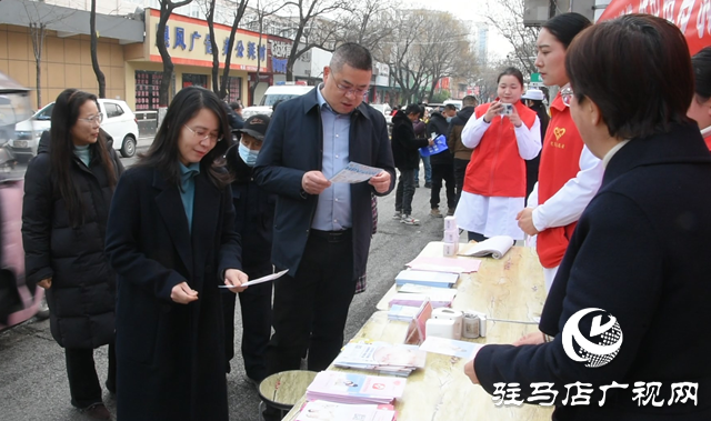 正陽縣婦聯(lián)開展慶?！叭恕眿D女節(jié)維權(quán)宣傳活動