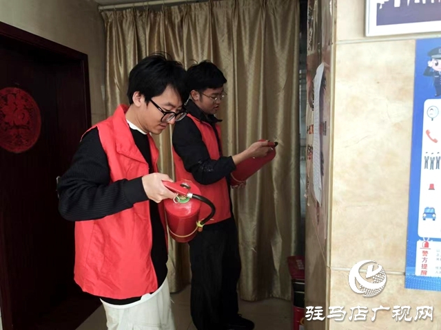確山縣盤龍街道生產(chǎn)街社區(qū)“五一”節(jié)前消防安全大檢查 守護社區(qū)“煙火氣”