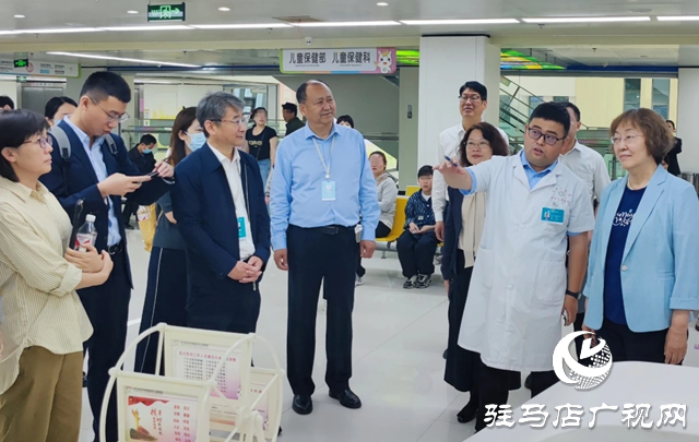中國殘聯(lián)與聯(lián)合國兒童基金會專家組蒞臨市中心醫(yī)院開展指導(dǎo)培訓(xùn)工作