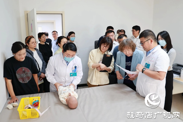 中國殘聯(lián)與聯(lián)合國兒童基金會專家組蒞臨市中心醫(yī)院開展指導(dǎo)培訓(xùn)工作