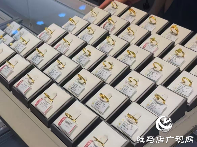 金價高位運(yùn)行 首飾金“以舊換新”受熱捧