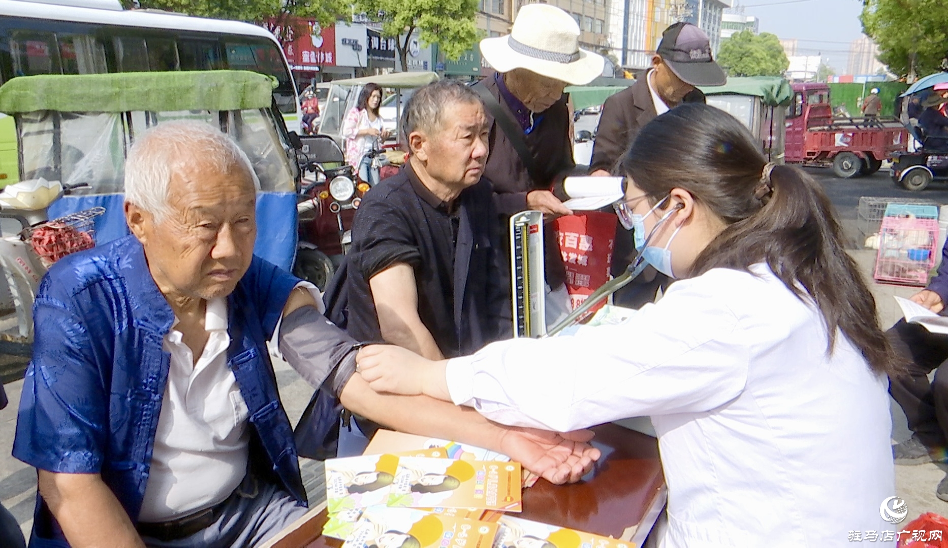 正陽縣舉行“紅十字博愛周”義診活動