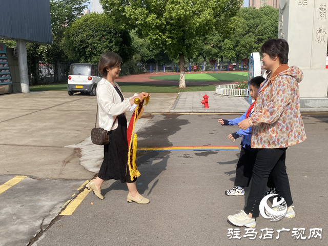 點(diǎn)贊拾金不昧好少年！姚明熙同學(xué) 好樣的！
